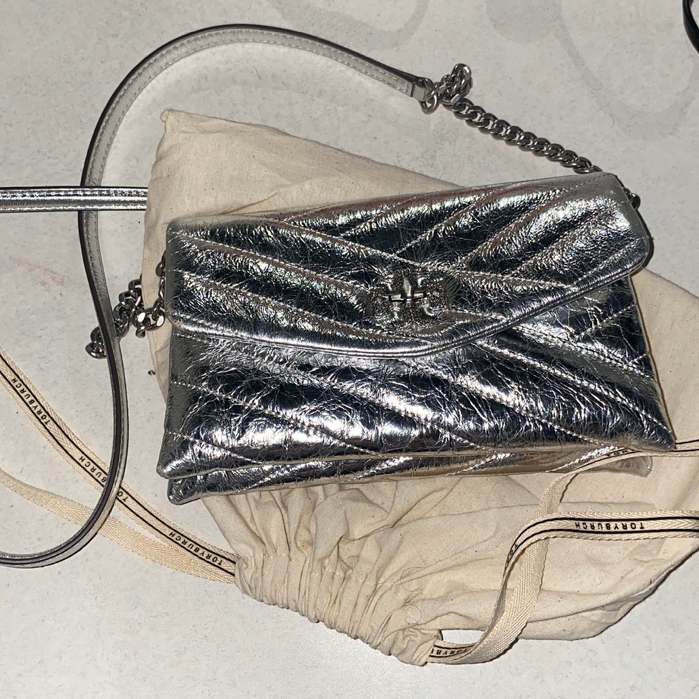 Tory Burch wallet bag